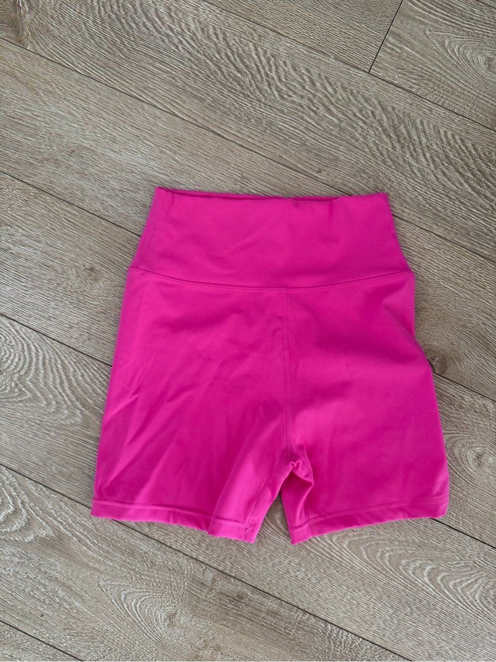 Daily Drills Small Hot Shot Biker Shorts. 💕⚡️